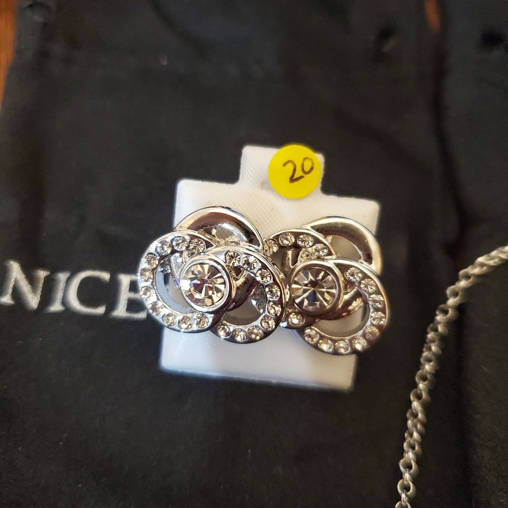 Jewelry - Picture 3 of 15